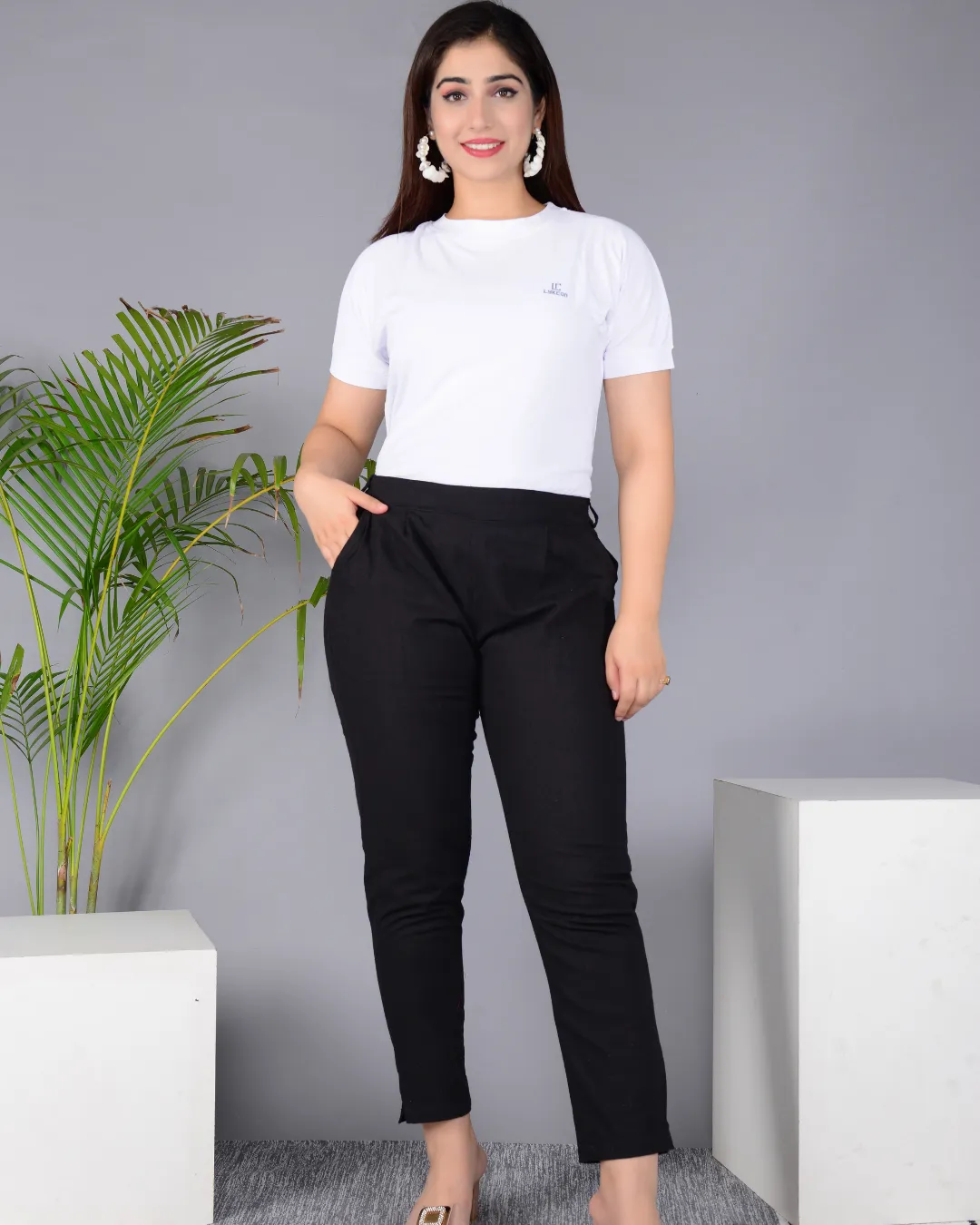 Black Solid Cotton Flex Women Regular Fit Trousers