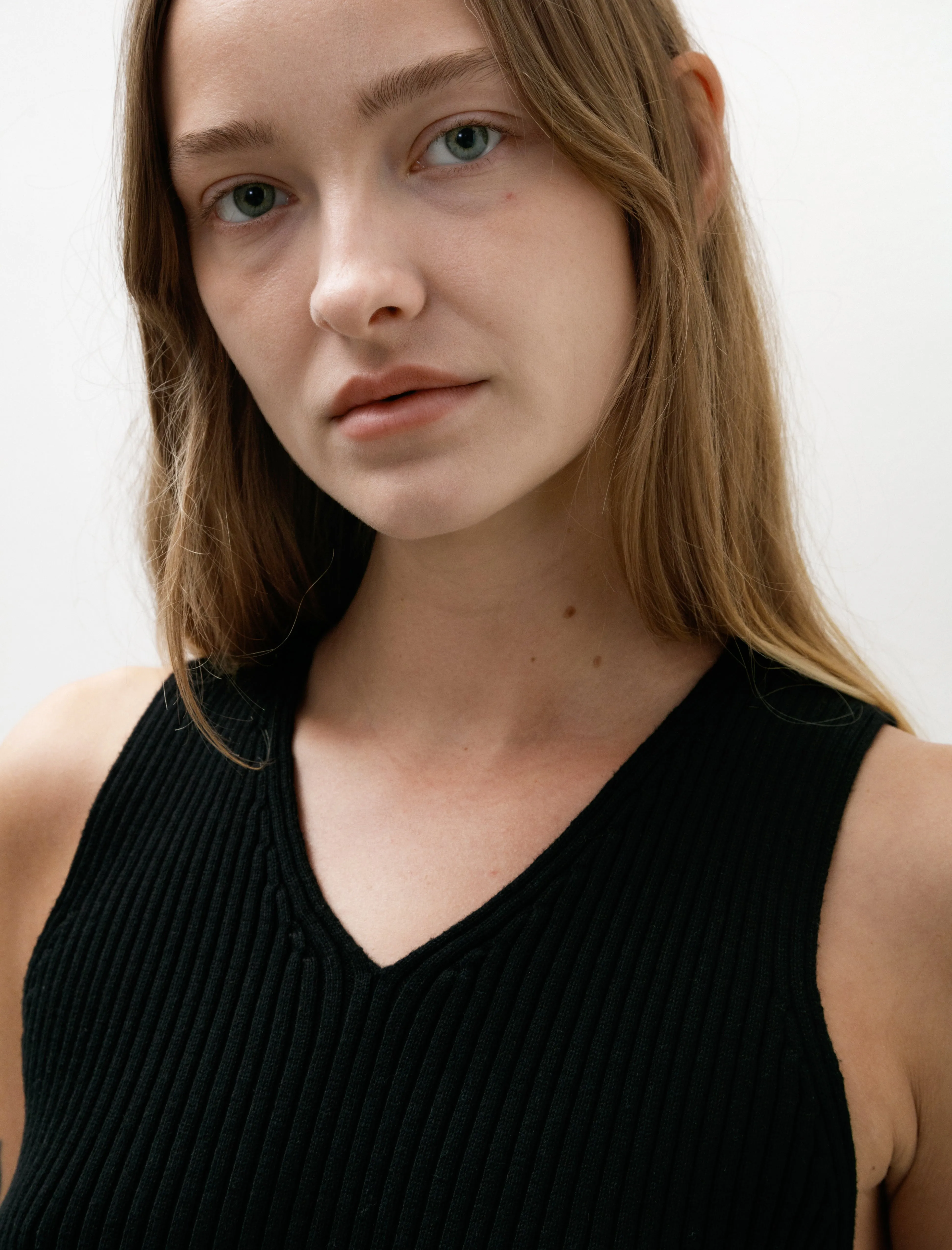Cotton Silk Rib Knit V-Neck Vest Black
