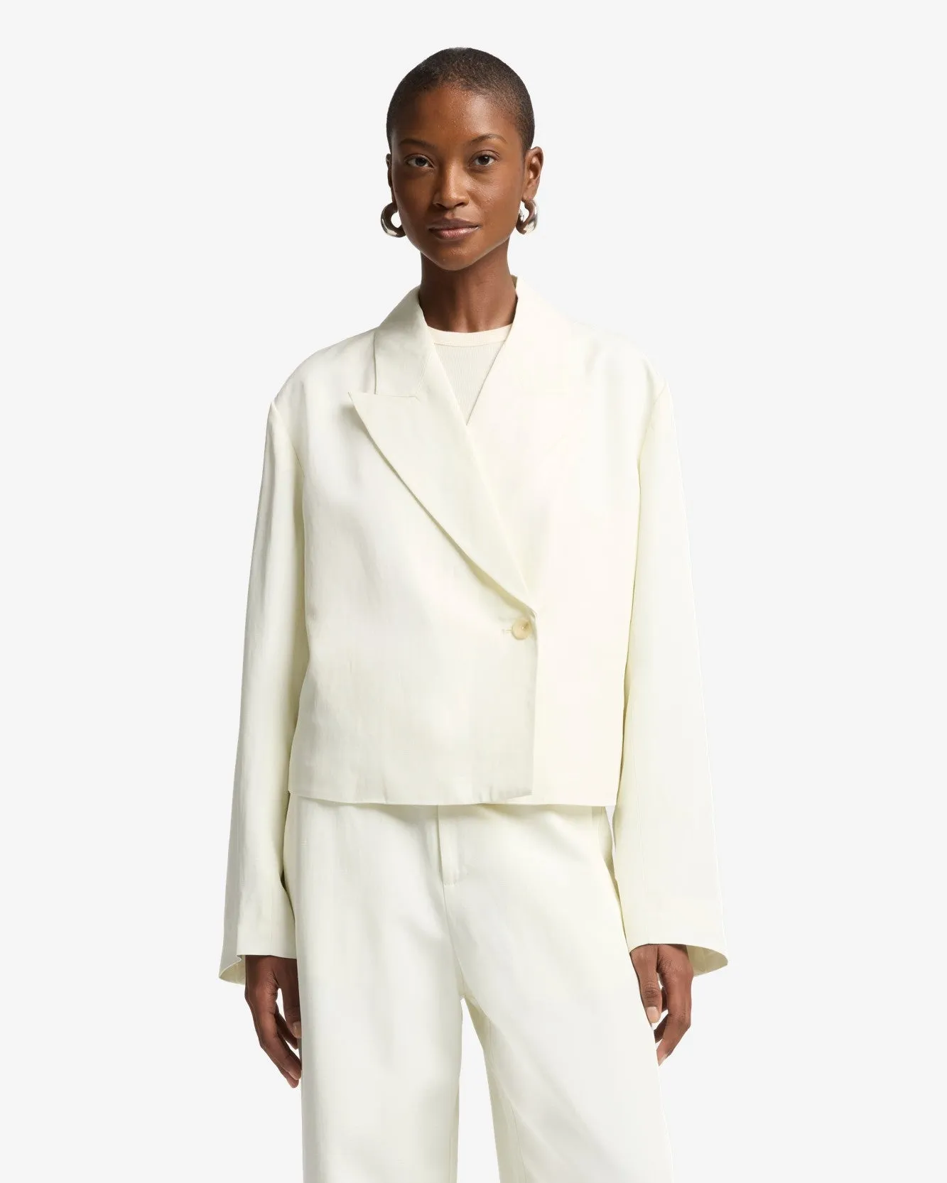 Cropped Linen Blend Blazer in Ivory