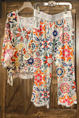 Elegant Contrast Graphic Print Trousers