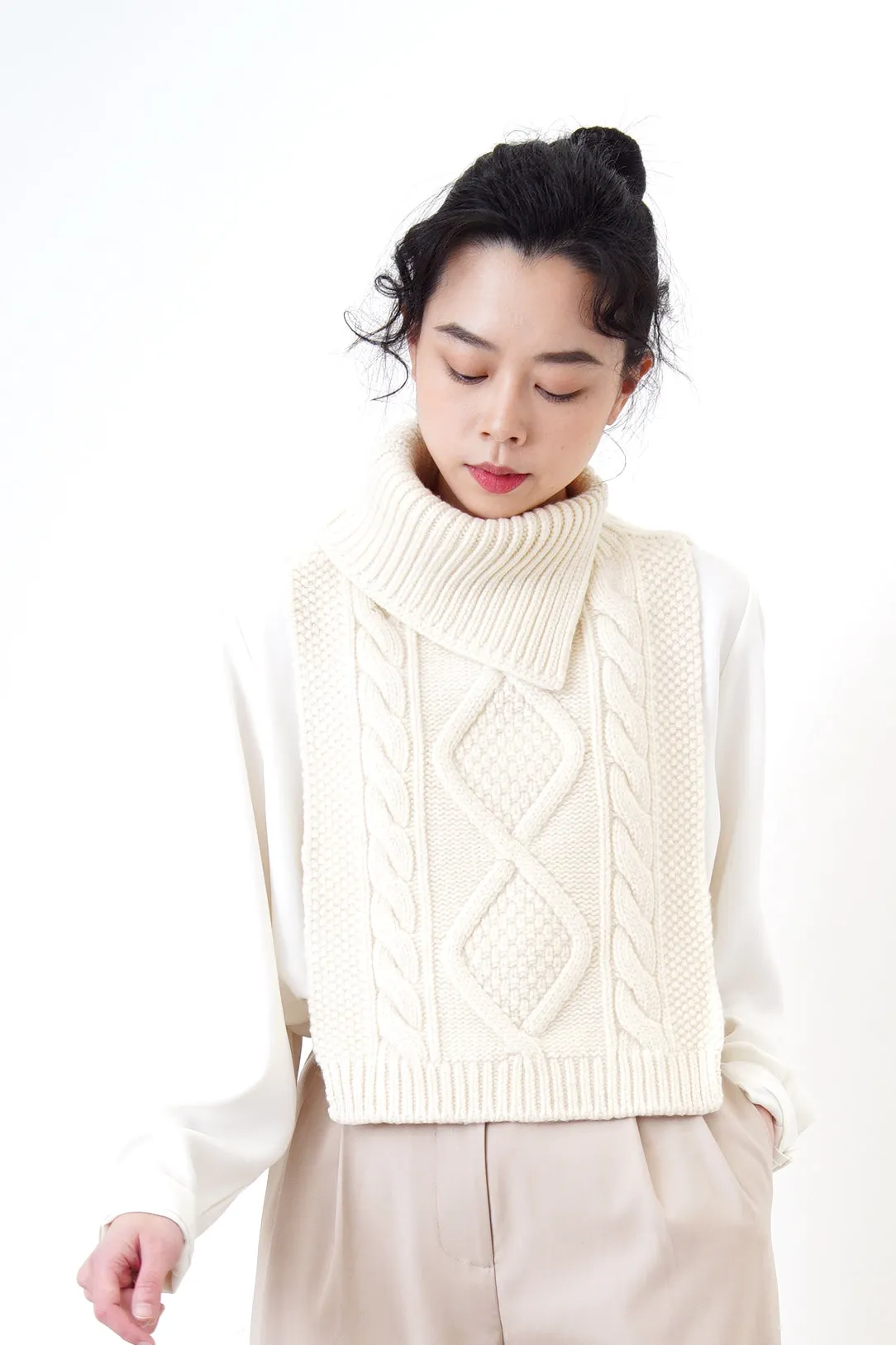Ivory wool knit vest cape in turtle neck collar
