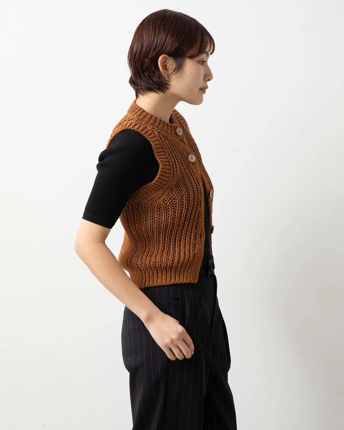 MESH KNIT VEST