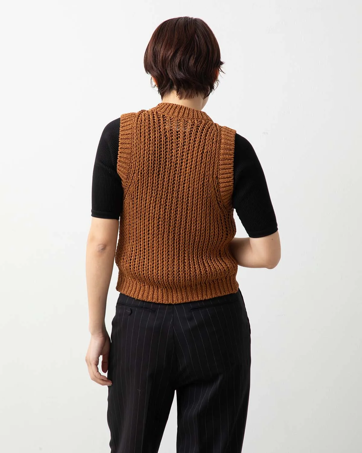 MESH KNIT VEST