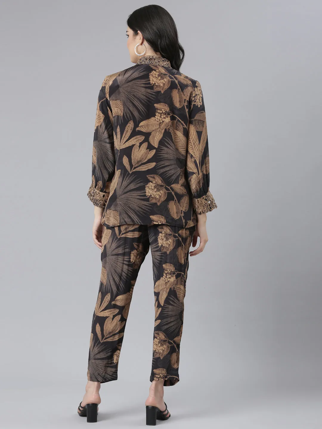 Neeru's Black Regular Straight Abstract Top And Trousers