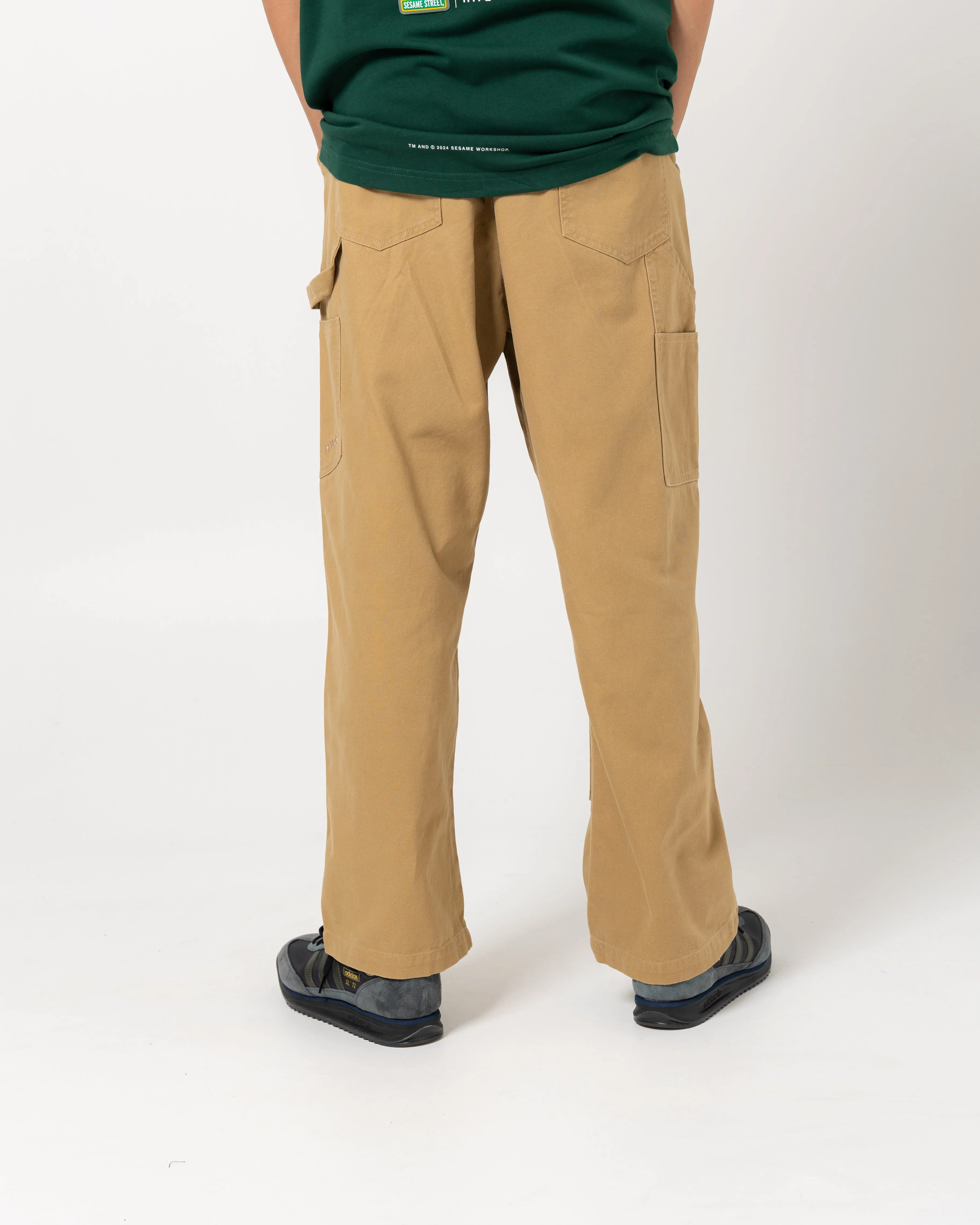 Seasonal Bottom Overlaid Knee Pant