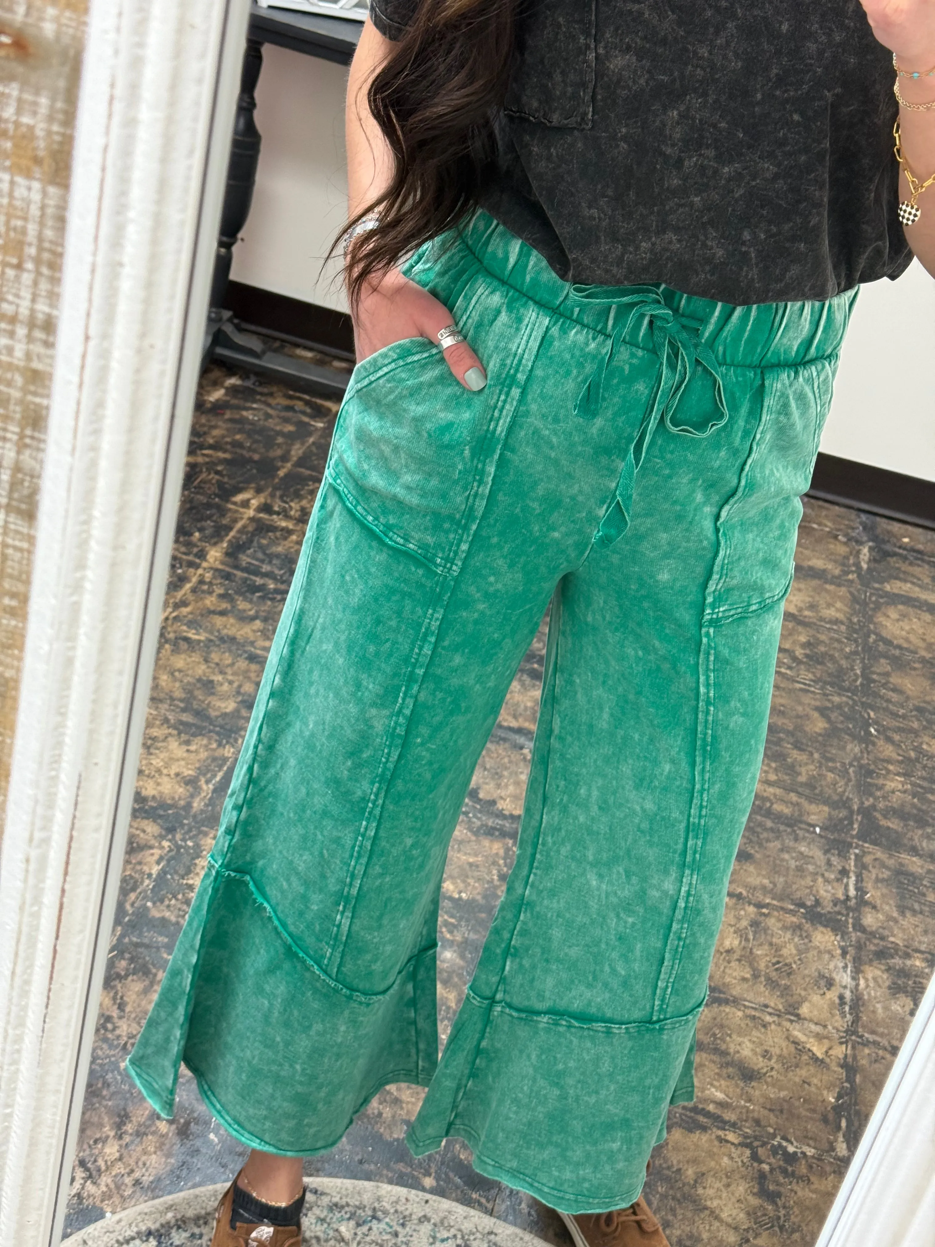 The Gillian Exposed Seam Palazzo Pants - Kelly Green